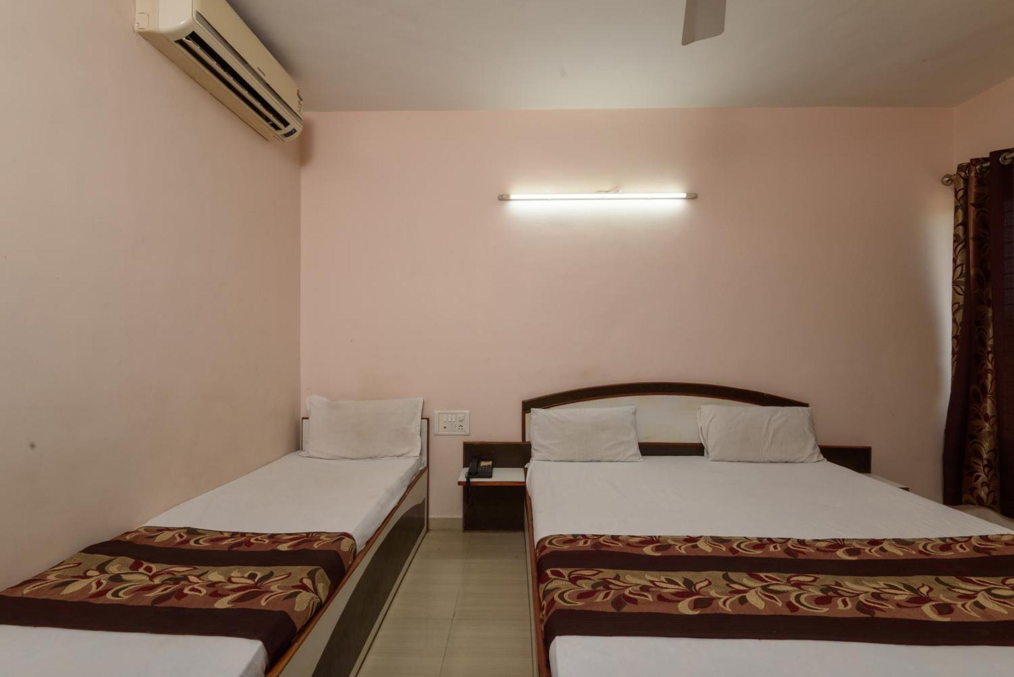 Hotel Sai Shraddha Shirdi Εξωτερικό φωτογραφία
